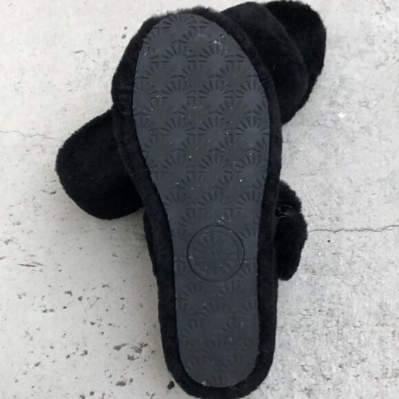 UGG fuzzy Yeah - Picture 4 of 4